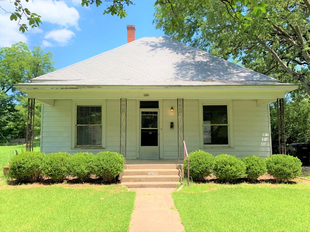 919 W Chestnut Street Denison TX 75020