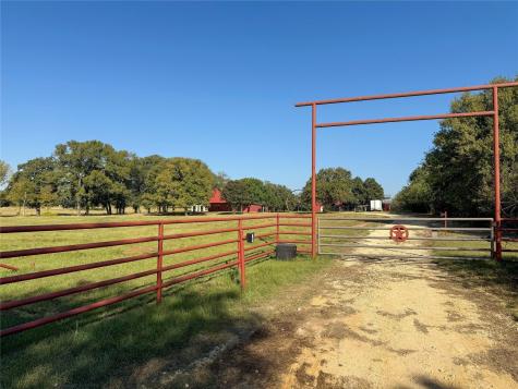 423 Hcr 1439 Covington TX 76636