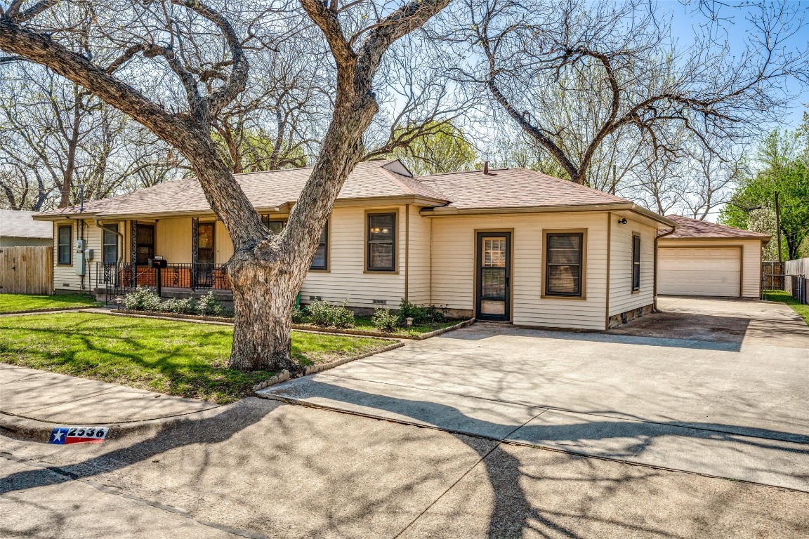2536 Grove Street Irving TX 75060