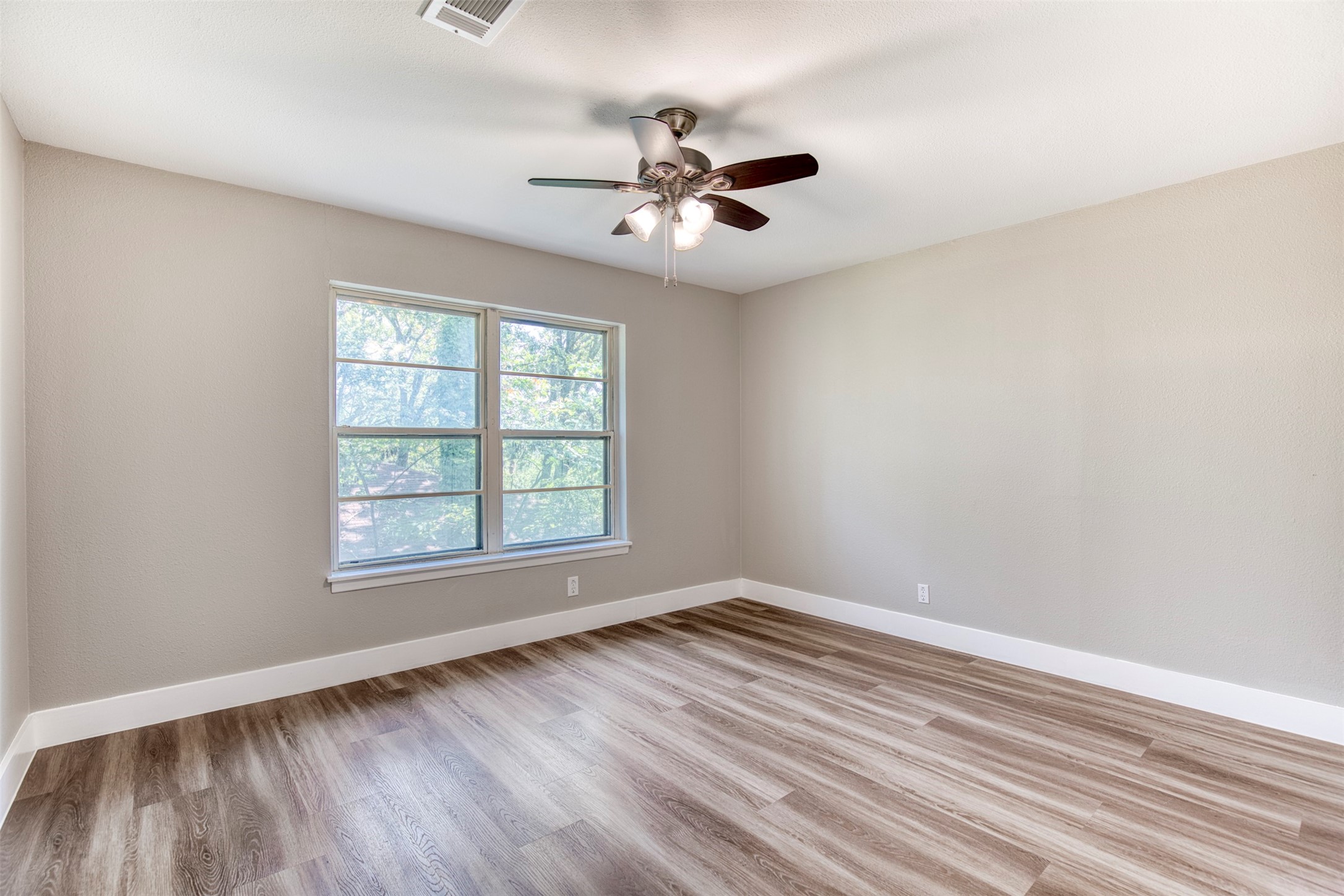 1510 W Heron Street Denison TX 75020