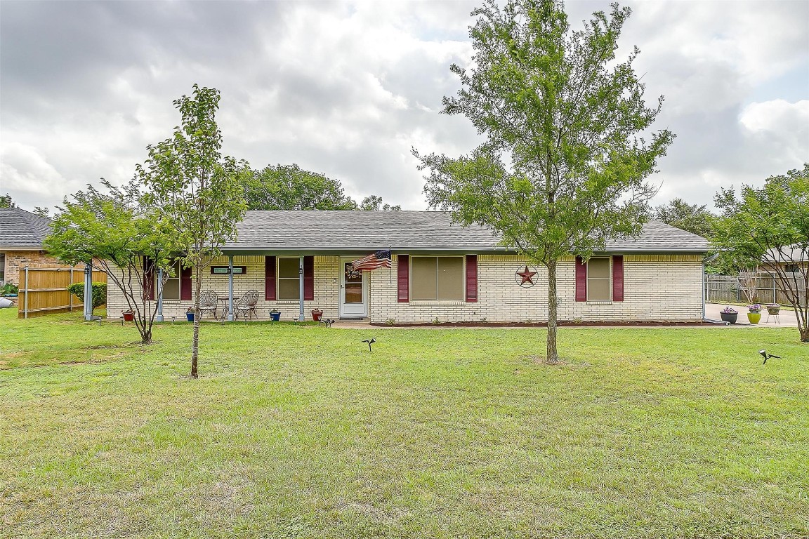 207 Woodlawn Drive Keene TX 76059
