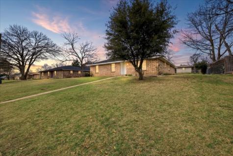 121 Hillside Lane Desoto TX 75115