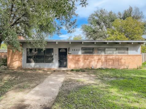1841 Plymouth Drive W Irving TX 75061