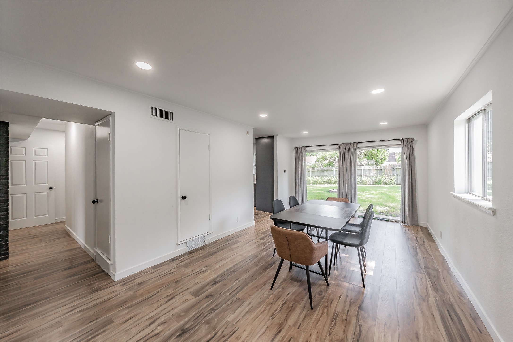 3214 Ridgeview Circle Irving TX 75062