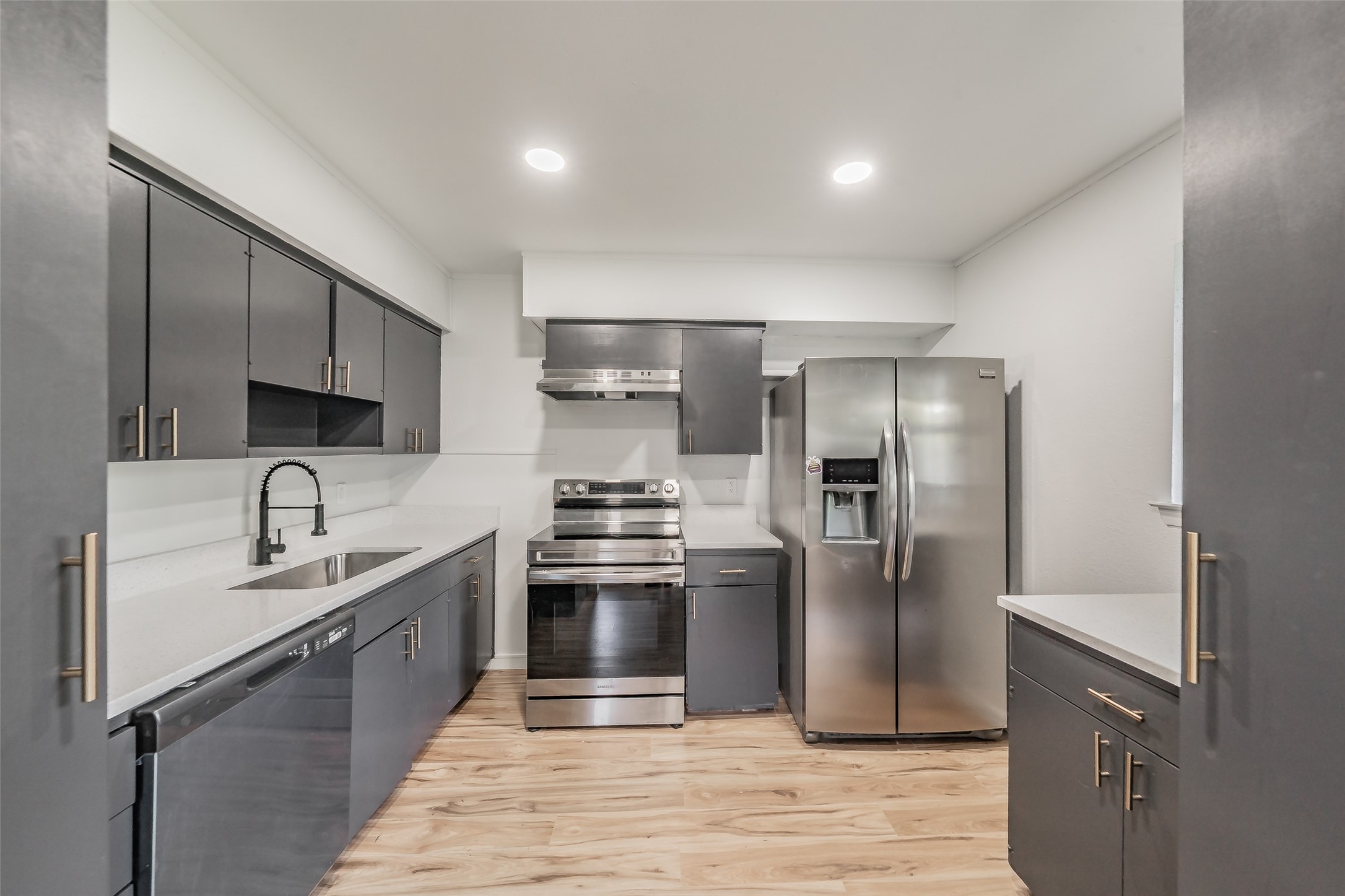 3214 Ridgeview Circle Irving TX 75062