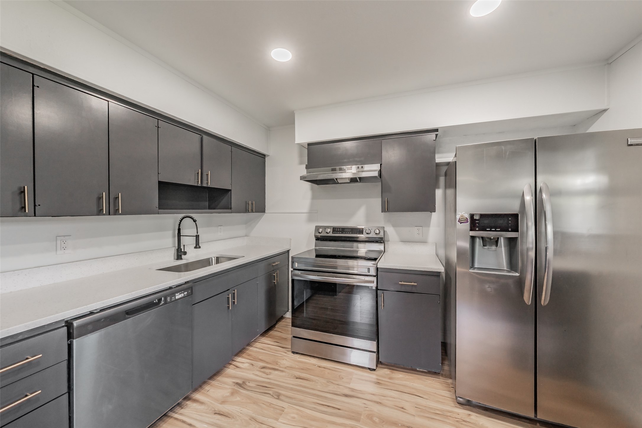 3214 Ridgeview Circle Irving TX 75062