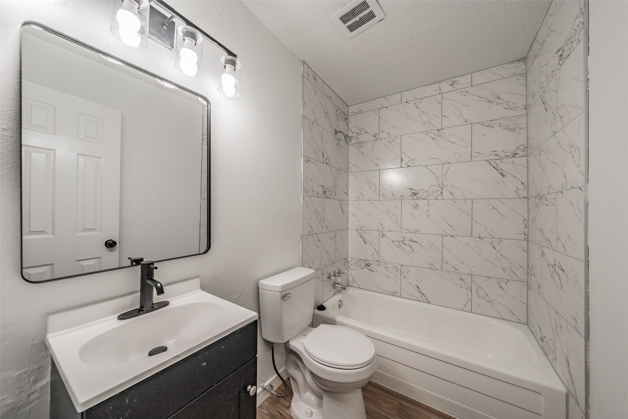 3214 Ridgeview Circle Irving TX 75062