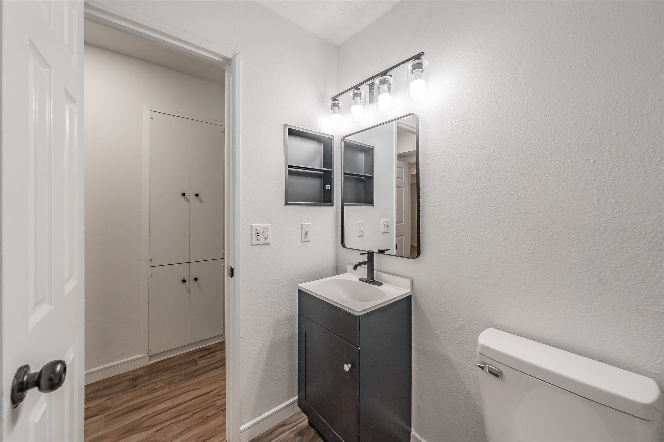 3214 Ridgeview Circle Irving TX 75062