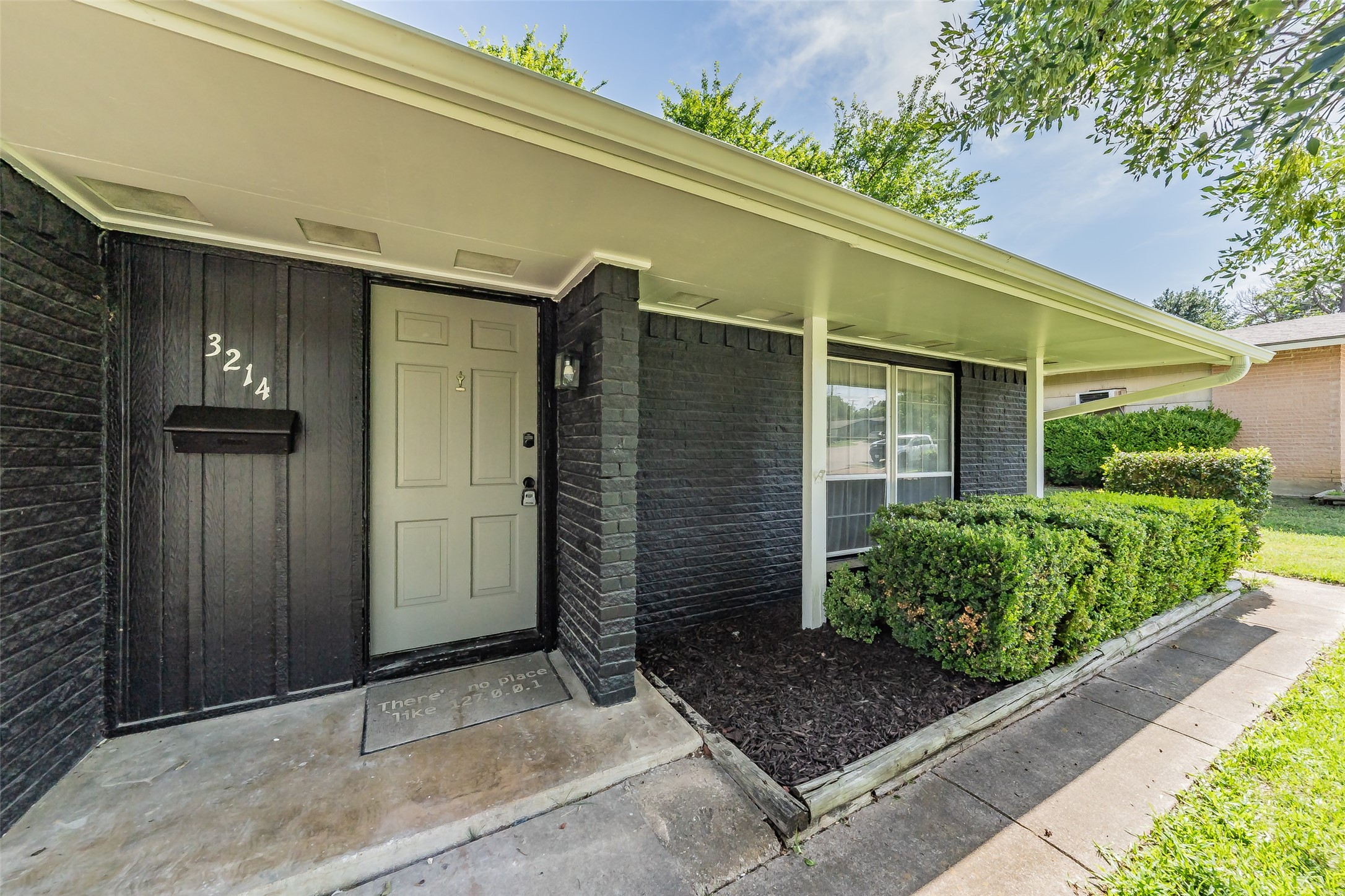 3214 Ridgeview Circle Irving TX 75062