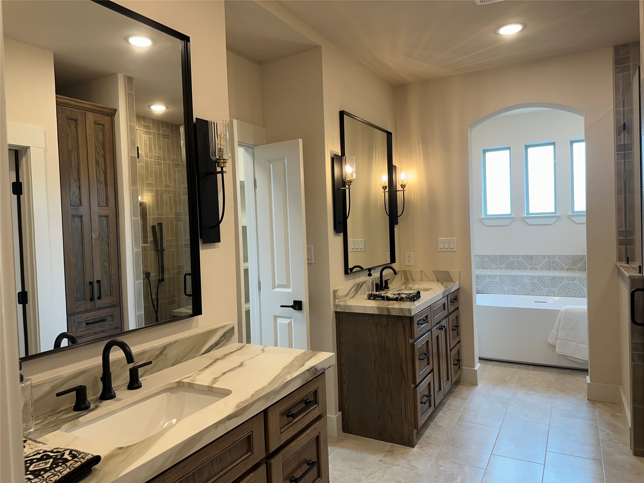 1033 Queen Elizabeth Drive Waco TX 76657