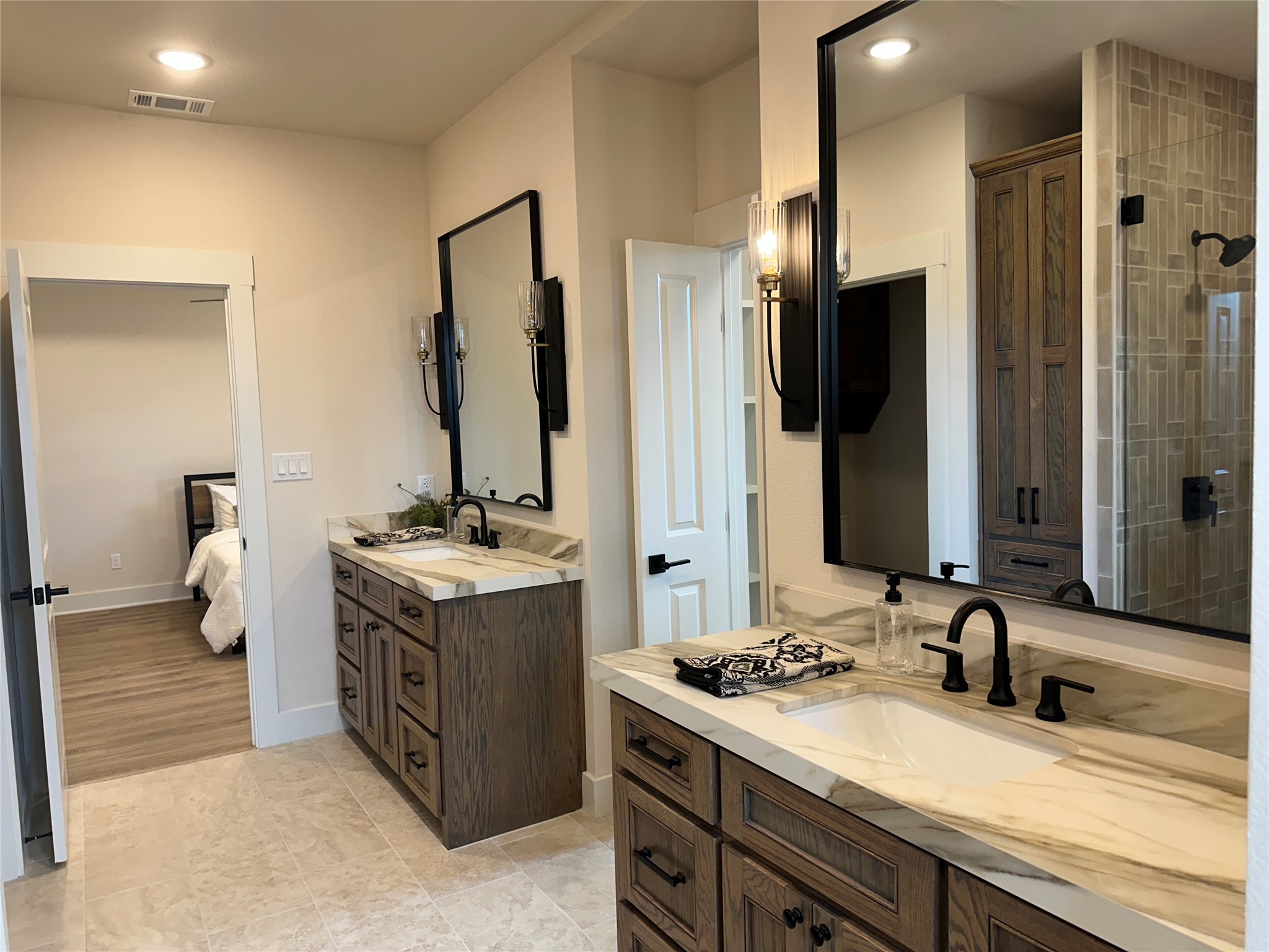 1033 Queen Elizabeth Drive Waco TX 76657