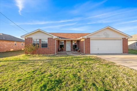 3938 Country Meadows Circle Granbury TX 76049