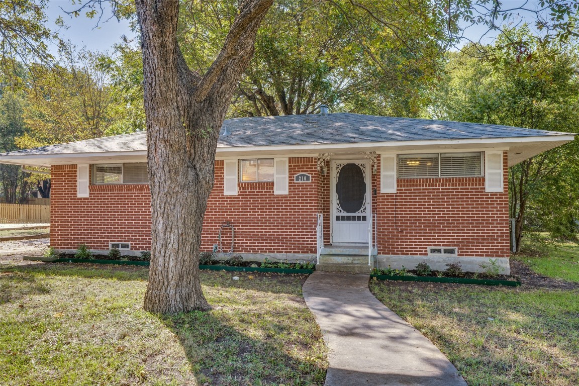 210 Hill Street Farmersville TX 75442