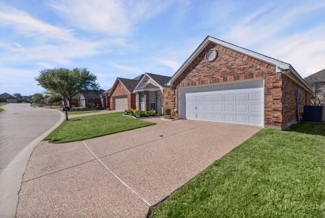 111 Crestway Drive Cedar Hill TX 75104