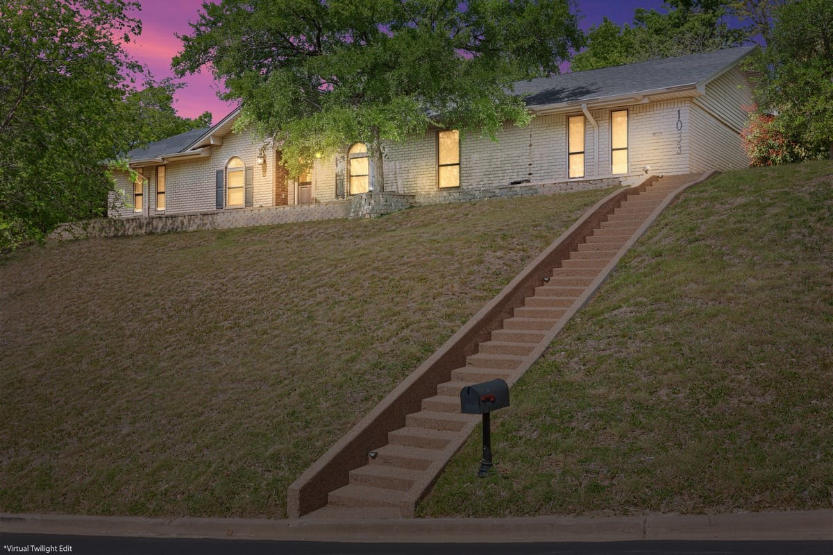 1033 Wedgewood Drive Woodway TX 76712