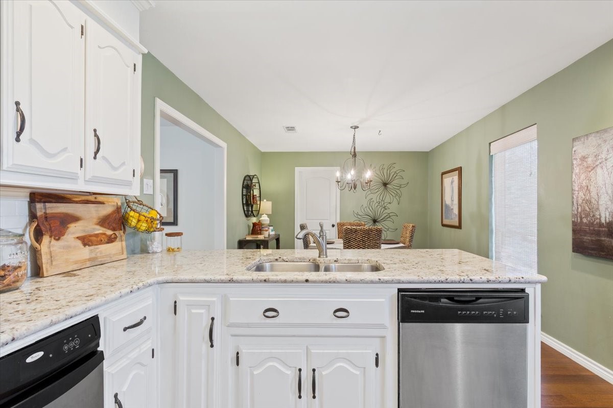 1033 Wedgewood Drive Woodway TX 76712