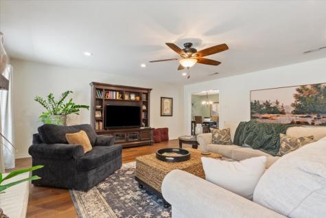 1033 Wedgewood Drive Woodway TX 76712