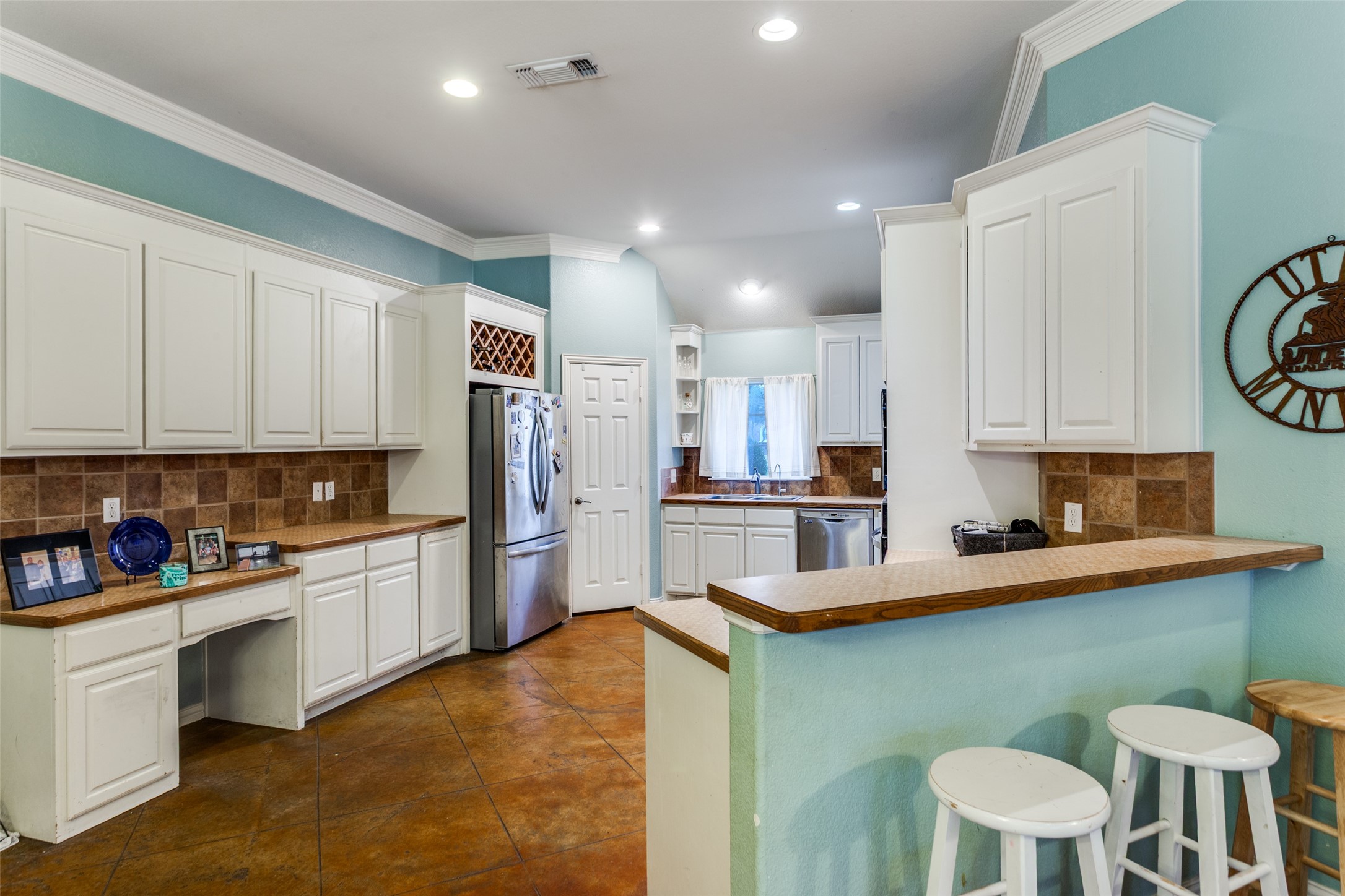 217 Woodbine Drive Burleson TX 76028
