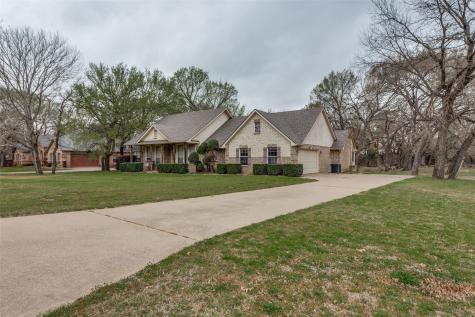 217 Woodbine Drive Burleson TX 76028