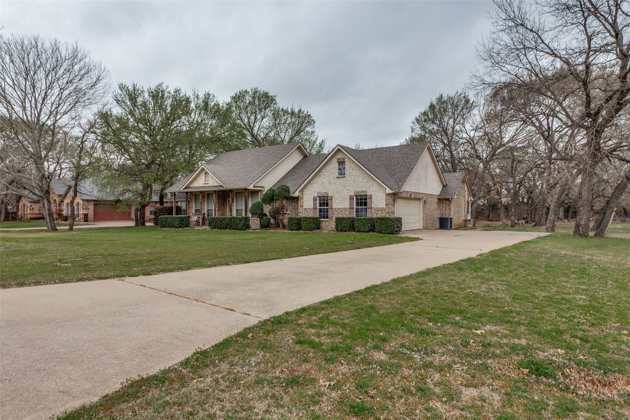 217 Woodbine Drive Burleson TX 76028