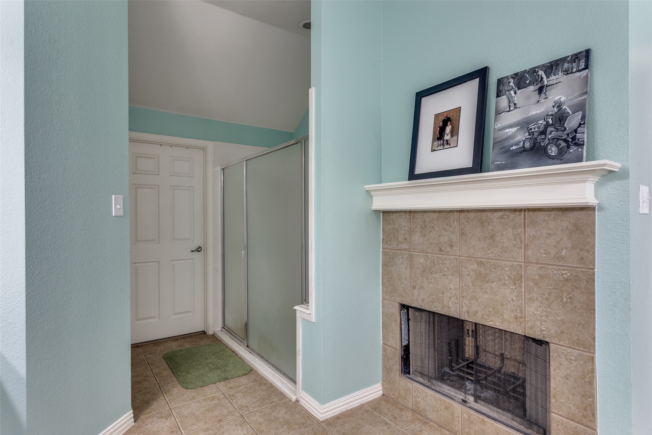 217 Woodbine Drive Burleson TX 76028