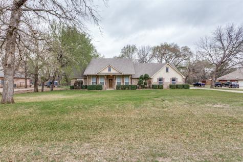 217 Woodbine Drive Burleson TX 76028