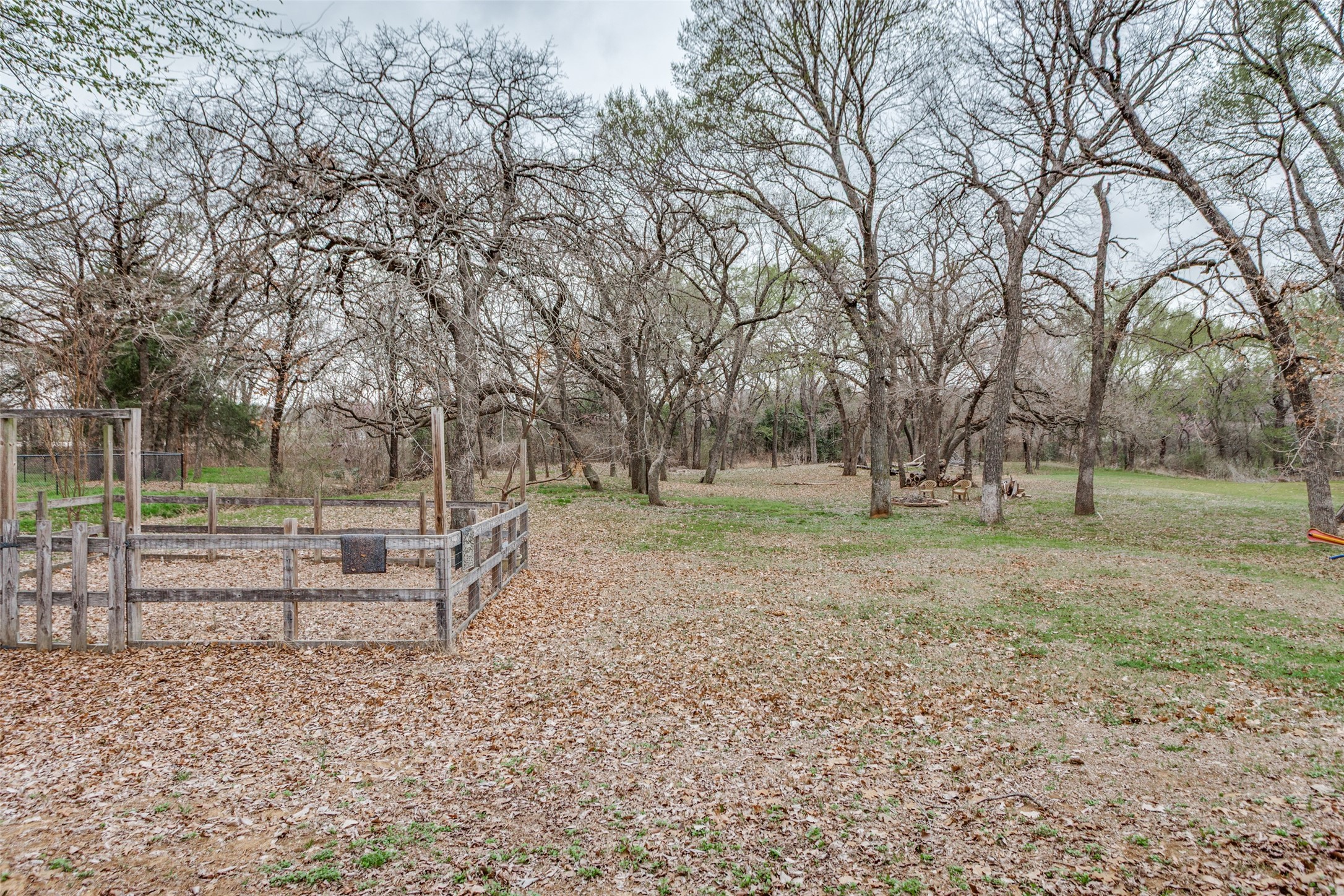 217 Woodbine Drive Burleson TX 76028