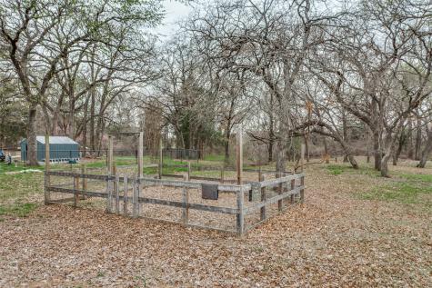 217 Woodbine Drive Burleson TX 76028