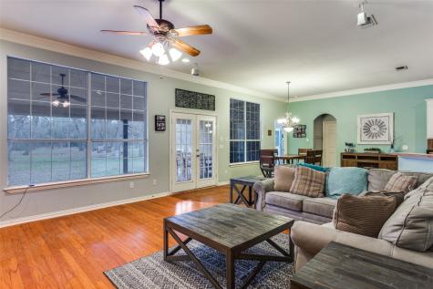 217 Woodbine Drive Burleson TX 76028