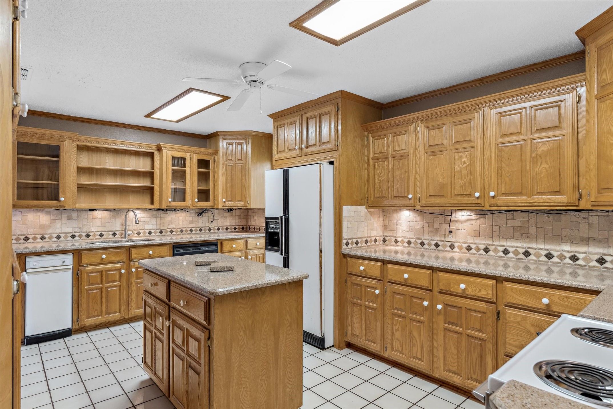 302 Erwin Street Edgewood TX 75117