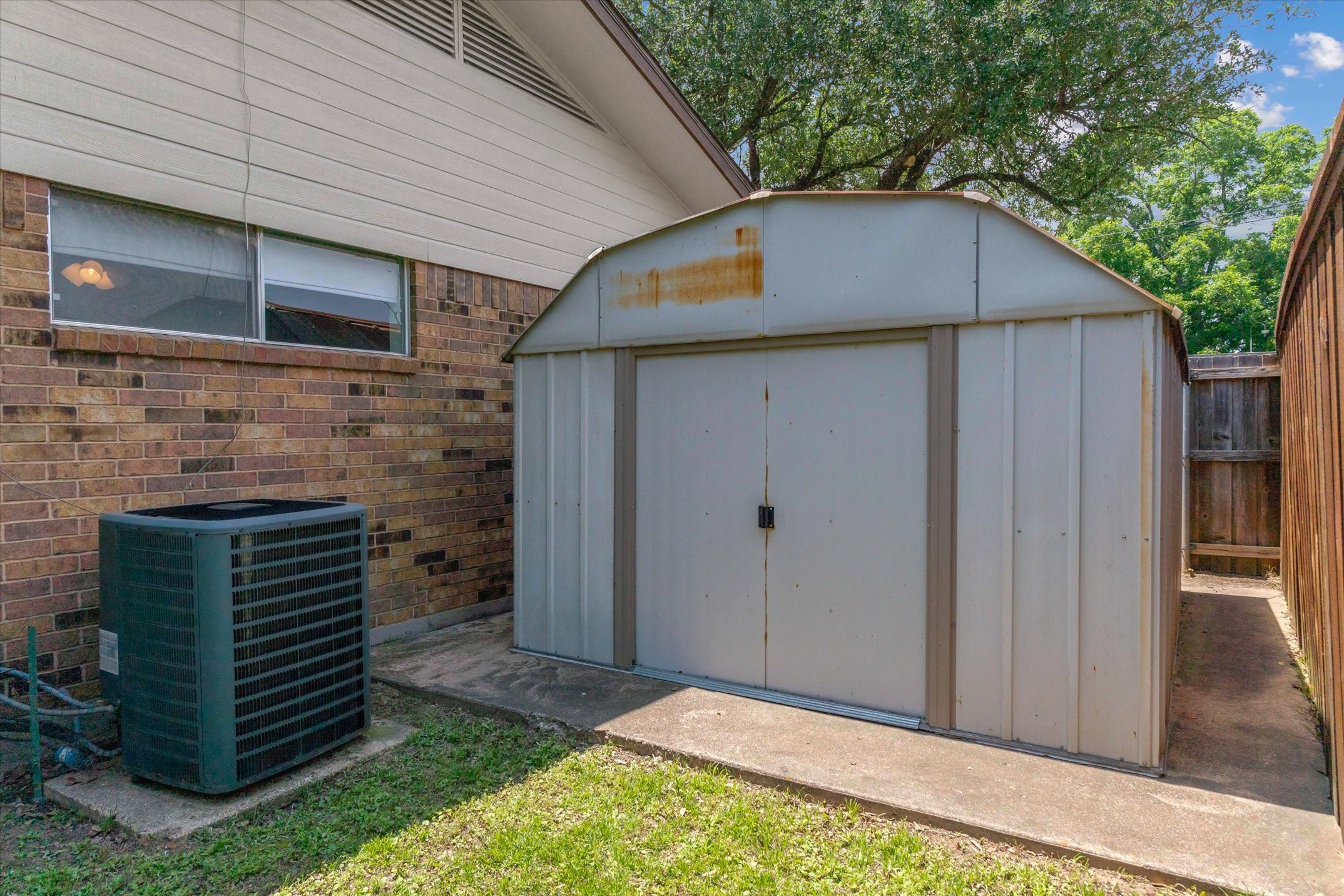 302 Erwin Street Edgewood TX 75117