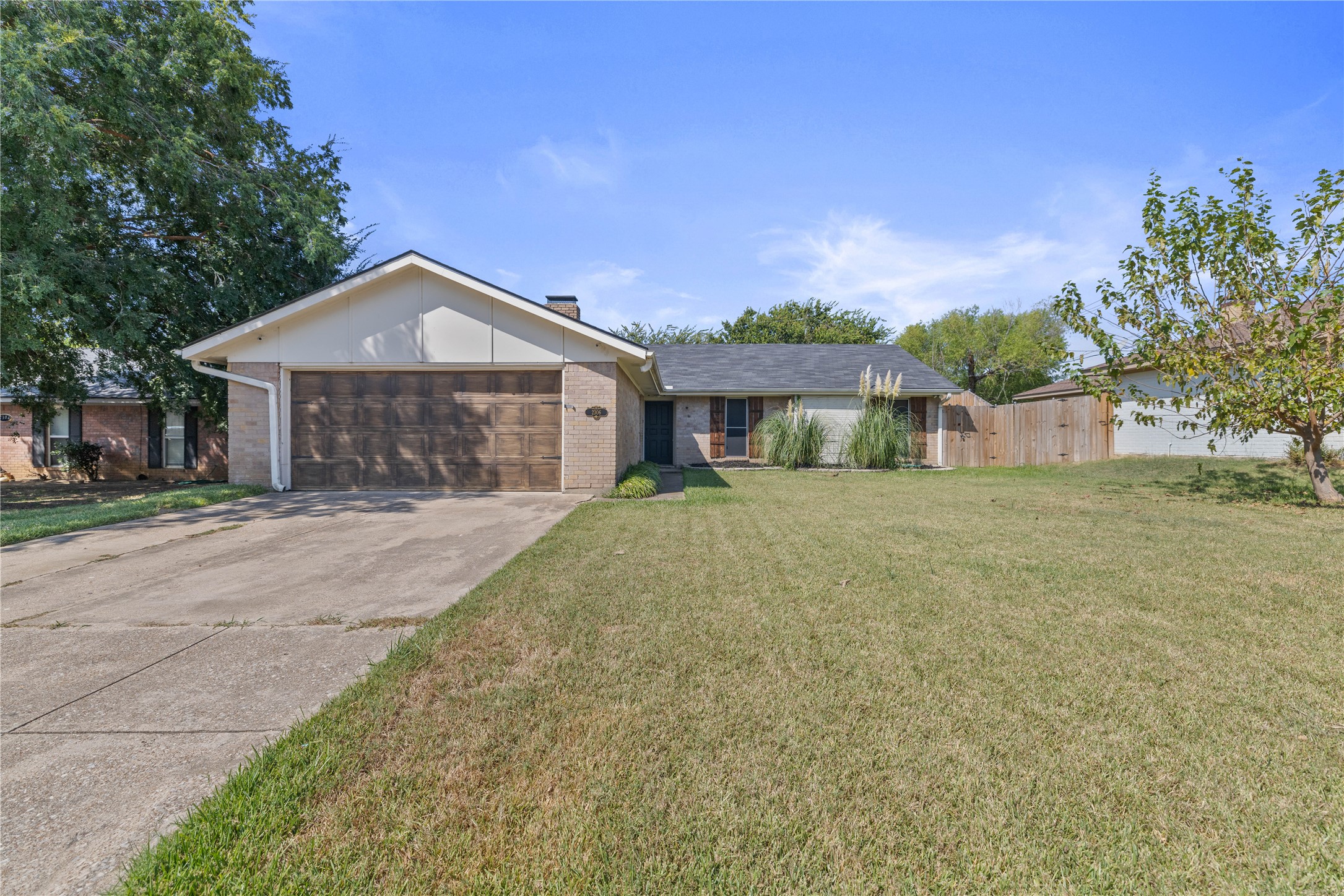 2306 Lavon Creek Lane Arlington TX 76006