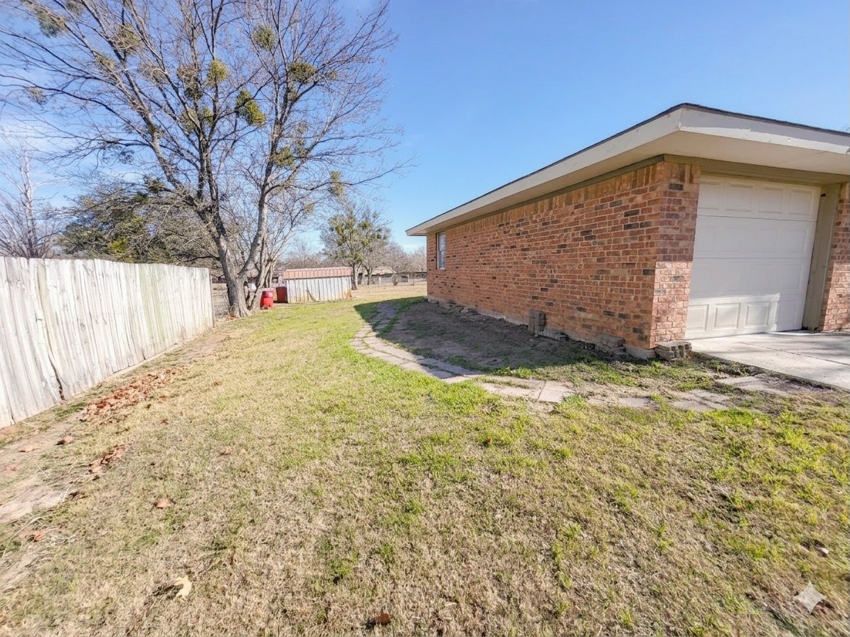 305 Sierra Vista Drive Chico TX 76431