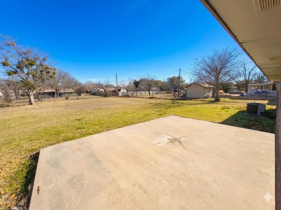 305 Sierra Vista Drive Chico TX 76431