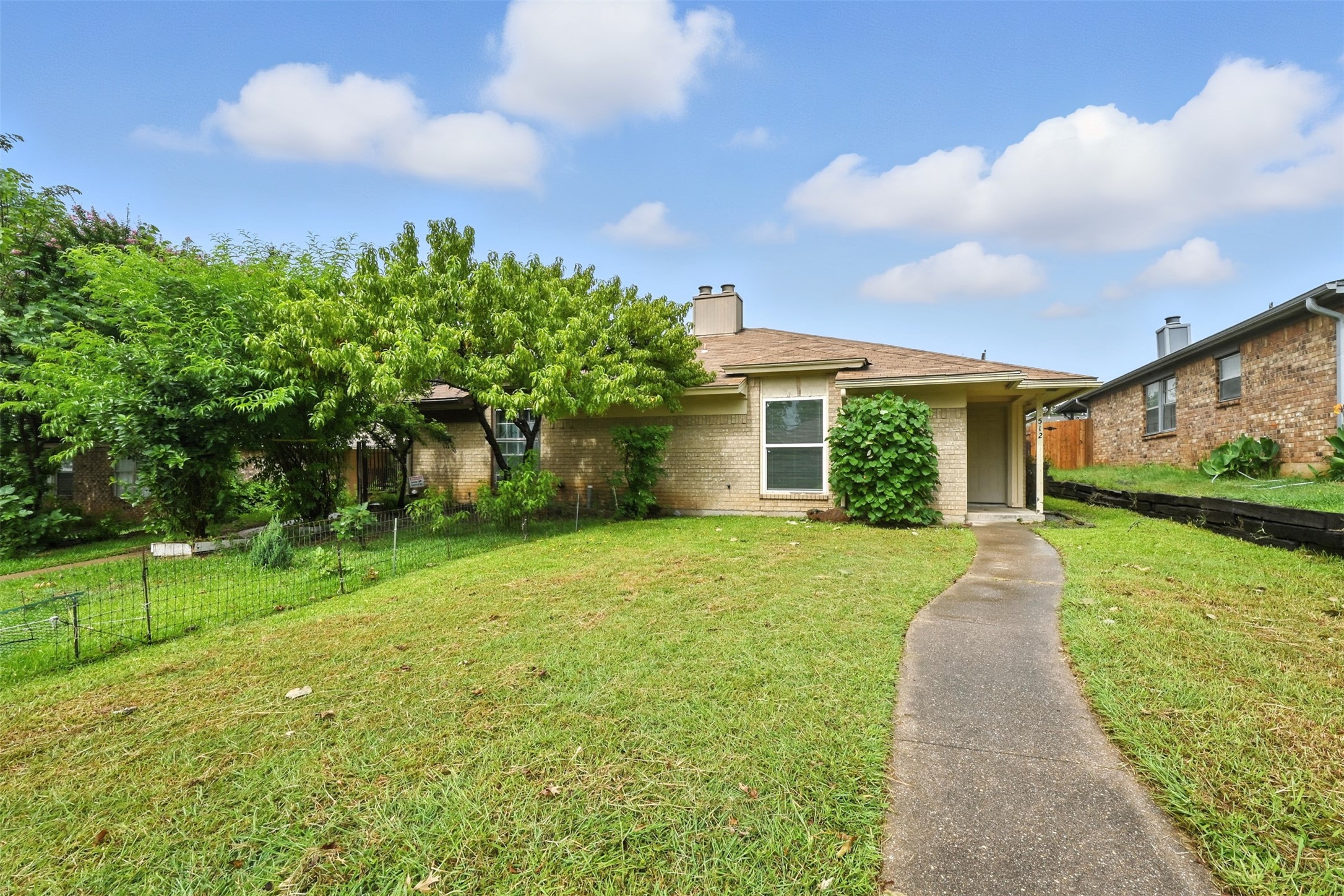 512 Guerin Drive Arlington TX 76012