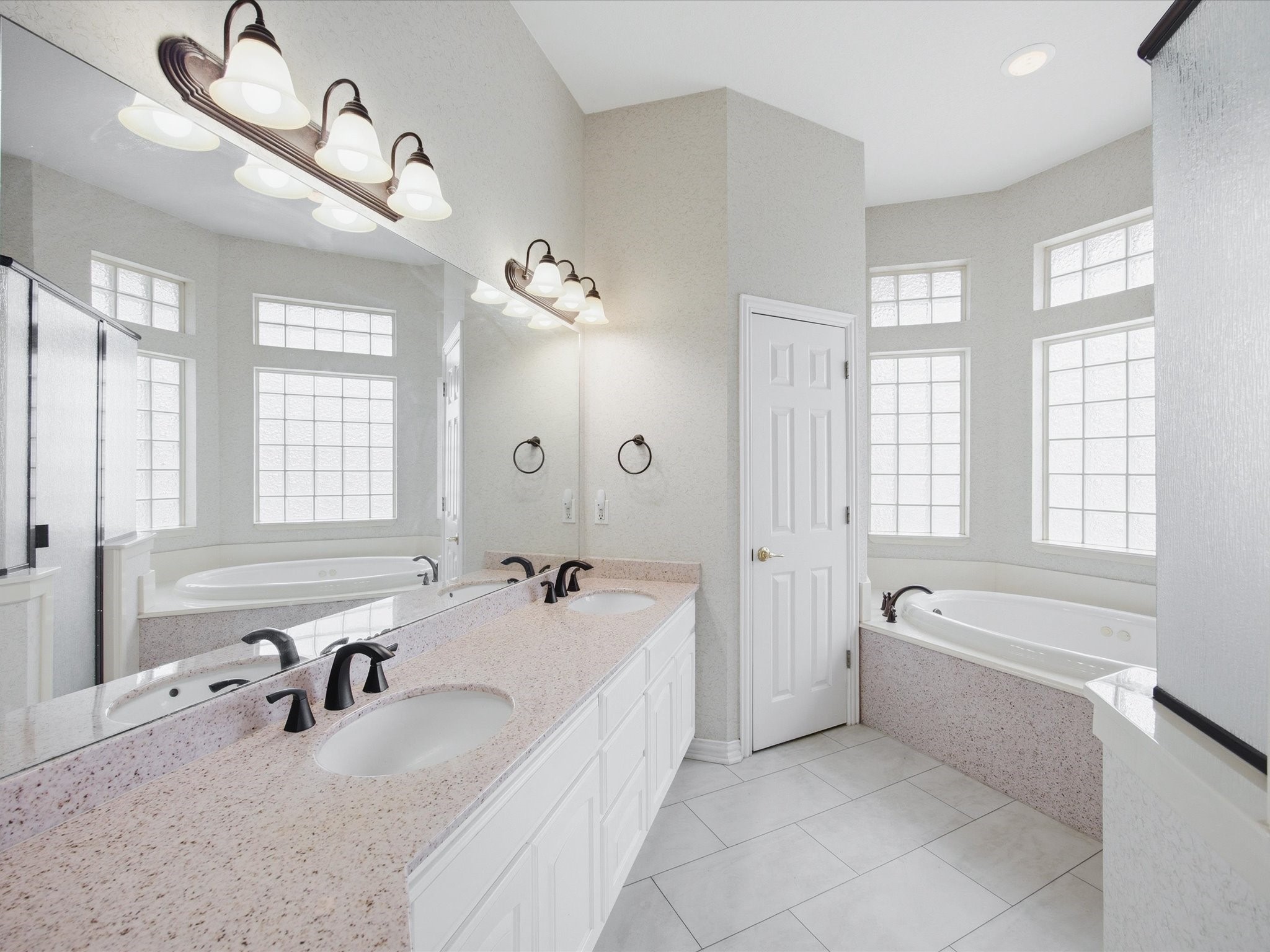 10106 Ravenswood Road Granbury TX 76049