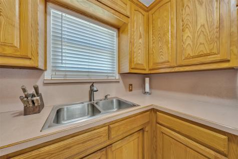 453 Irene Street Burleson TX 76028