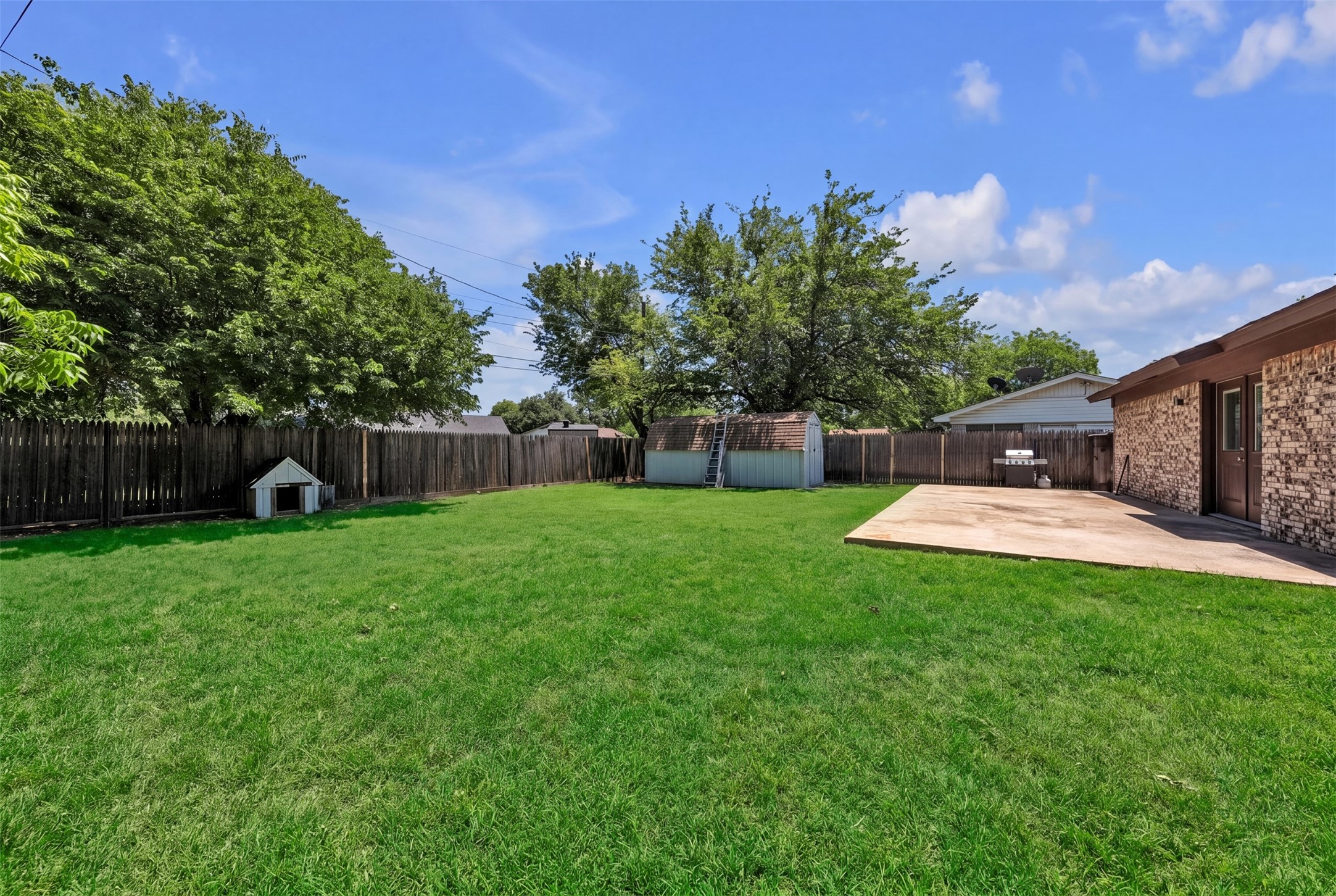453 Irene Street Burleson TX 76028