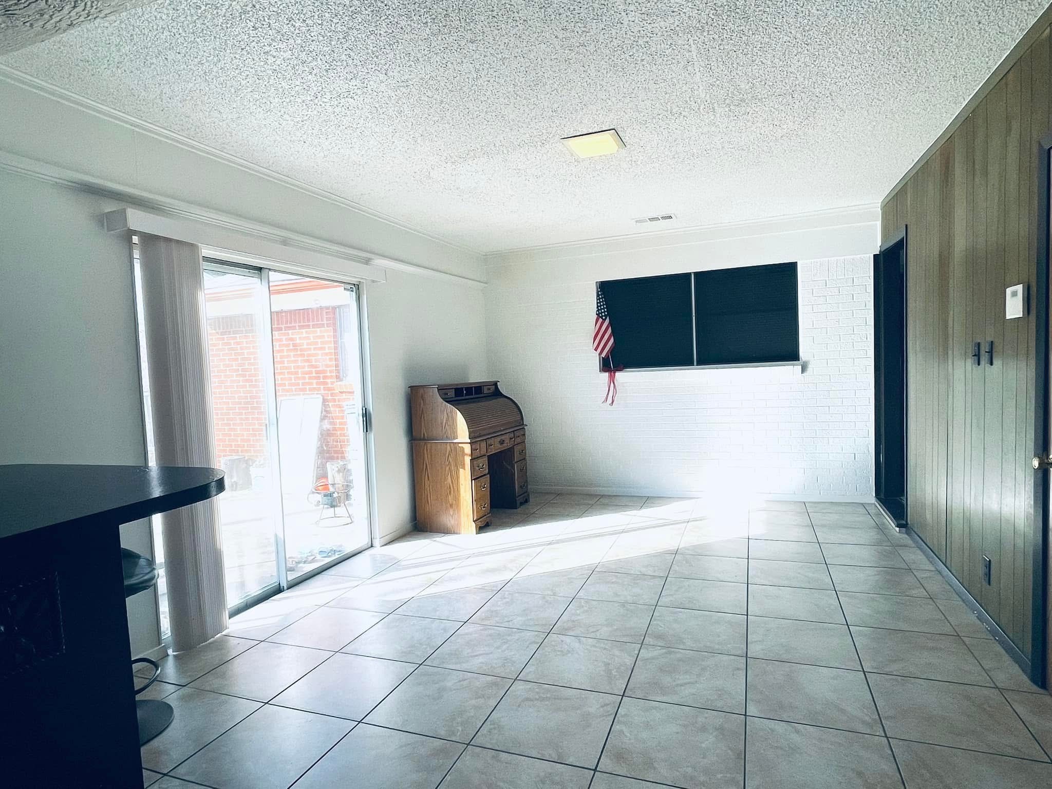 1701 Warren Lane Fort Worth TX 76112