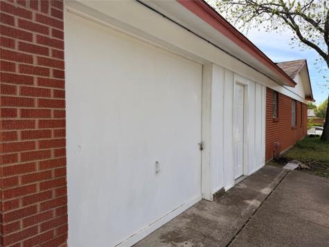 1701 Warren Lane Fort Worth TX 76112