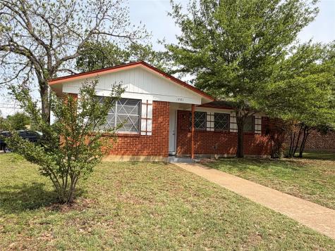 1701 Warren Lane Fort Worth TX 76112