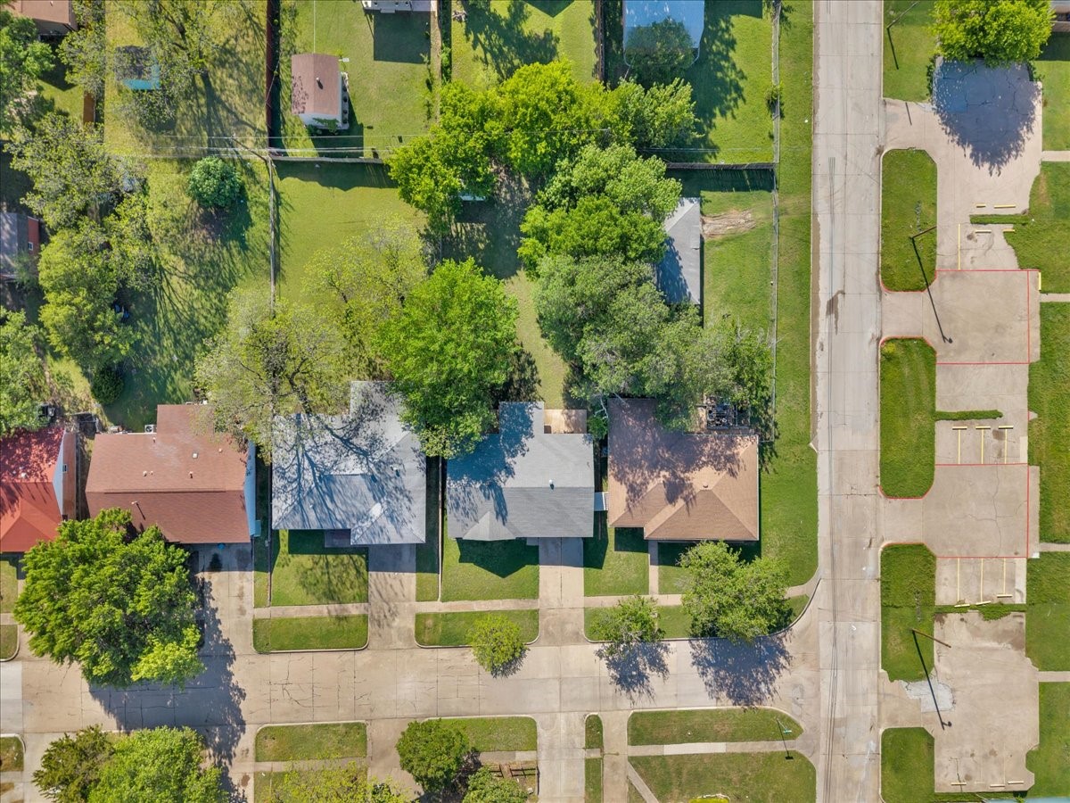 905 SE 3rd Street Grand Prairie TX 75051