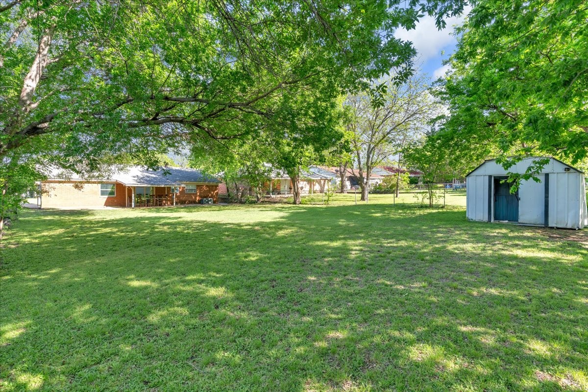 905 SE 3rd Street Grand Prairie TX 75051