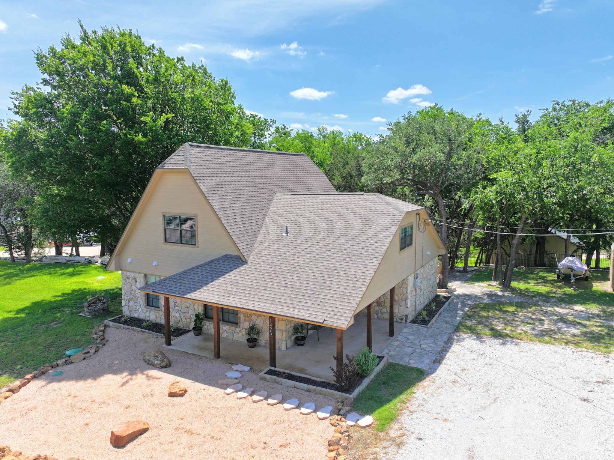 1425 Blackhawk Circle Granbury TX 76048