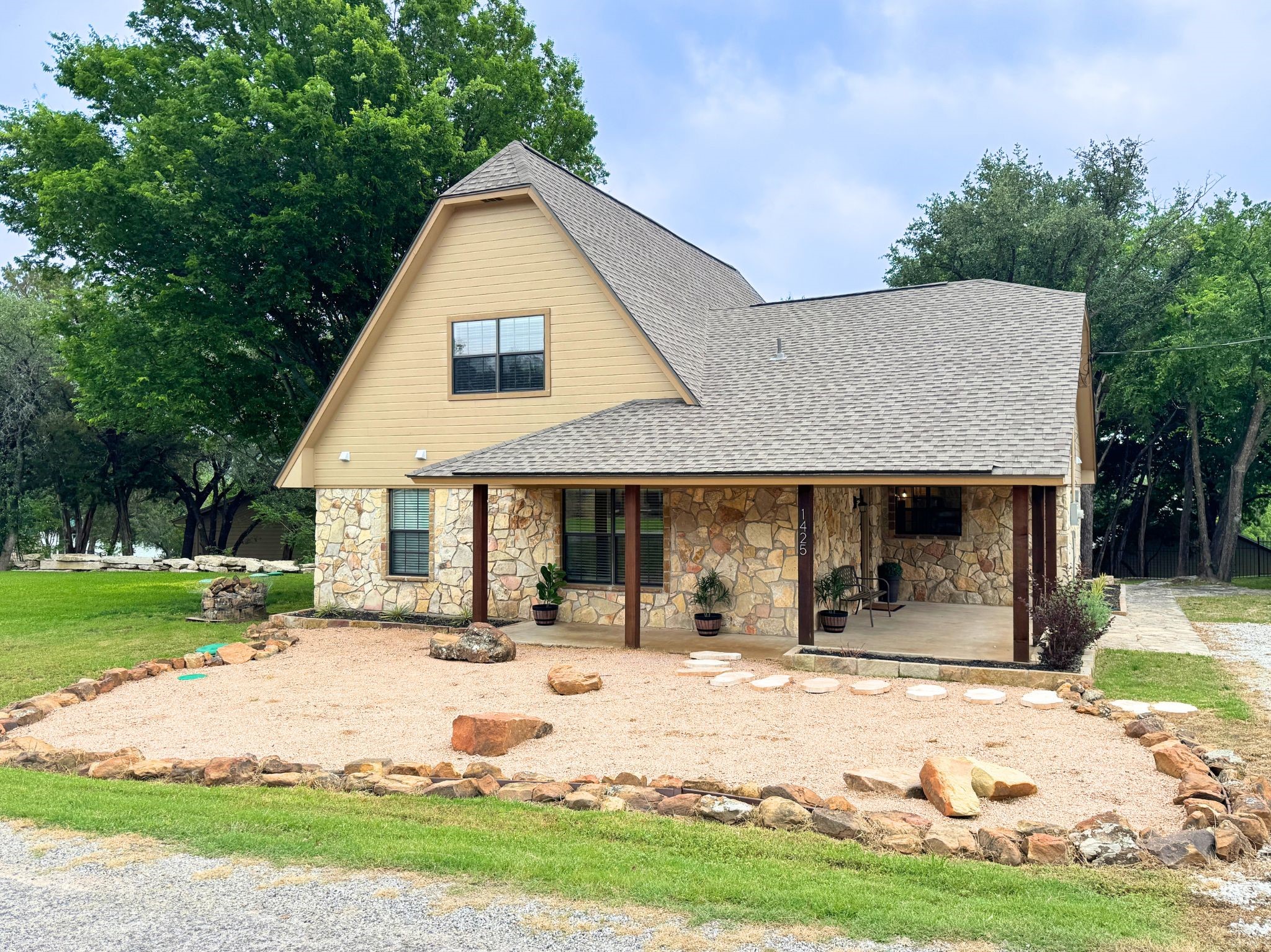 1425 Blackhawk Circle Granbury TX 76048