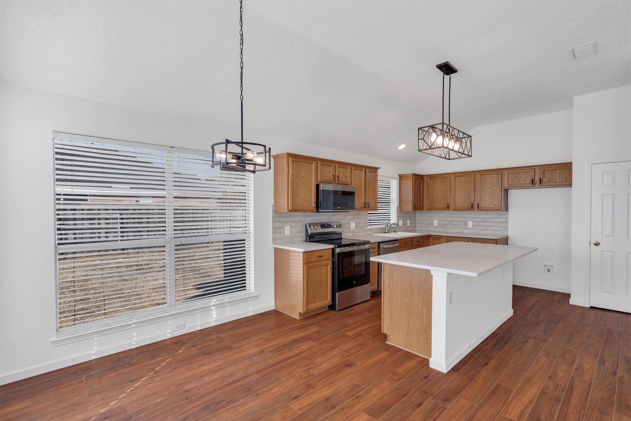 3204 Elmwood Drive Mesquite TX 75181