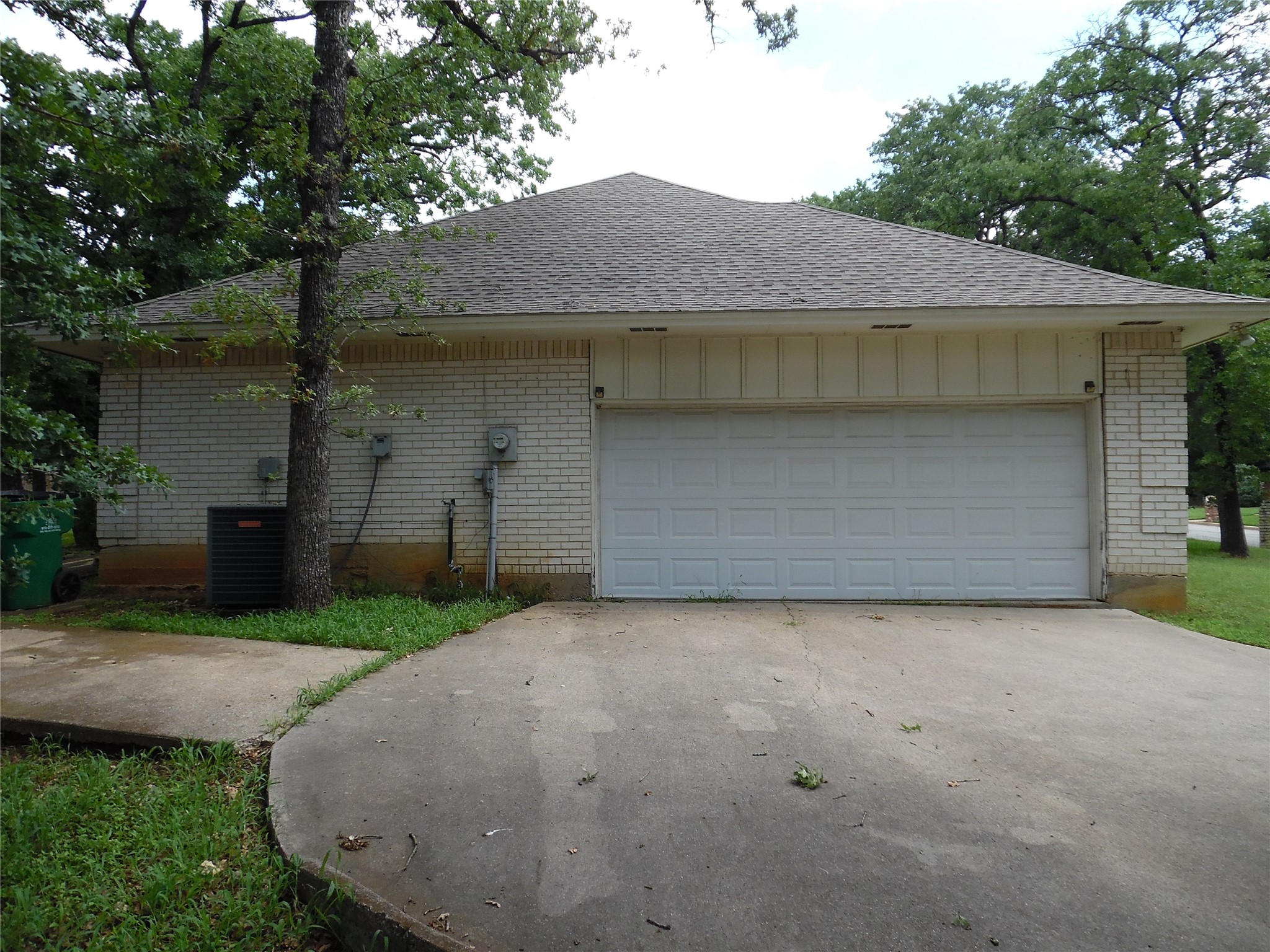 1912 Druid Lane Fort Worth TX 76112