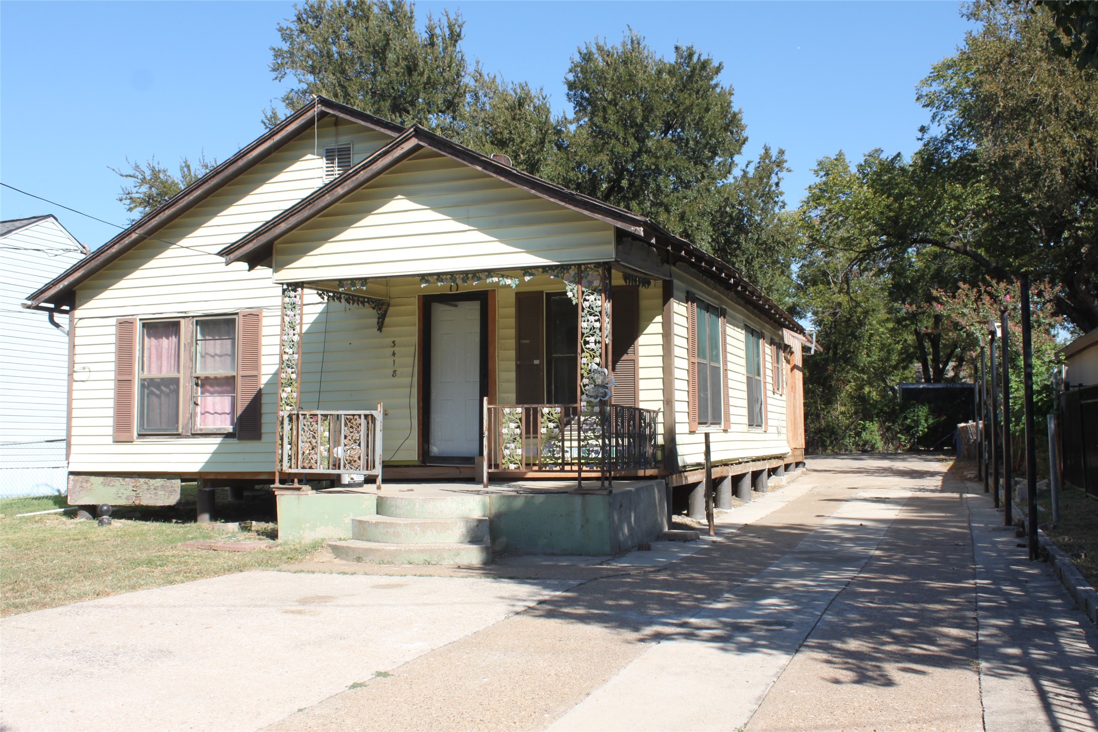 3418 Harlingen Street Dallas TX 75212