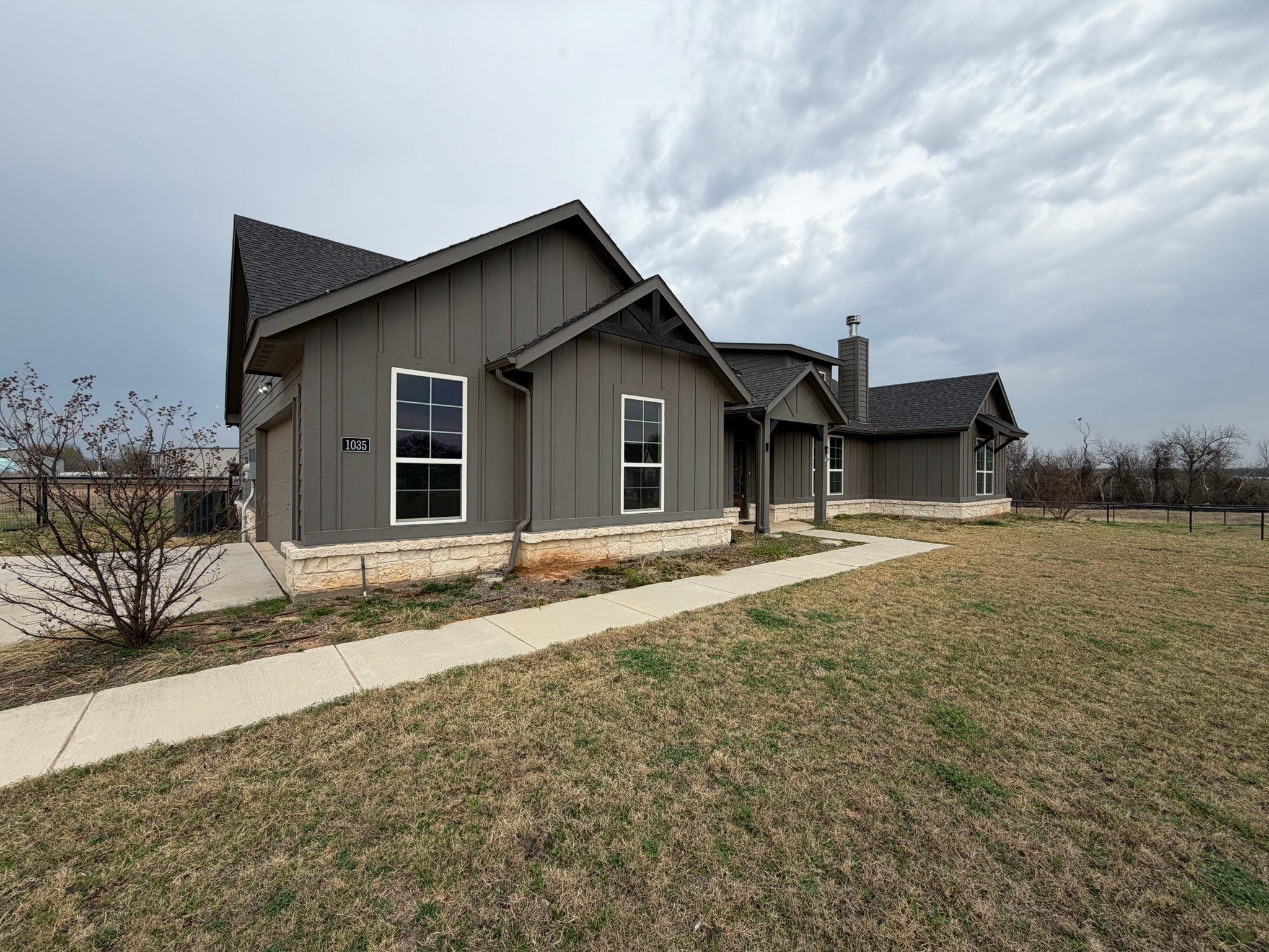 1035 Northern Oaks Court Springtown TX 76082