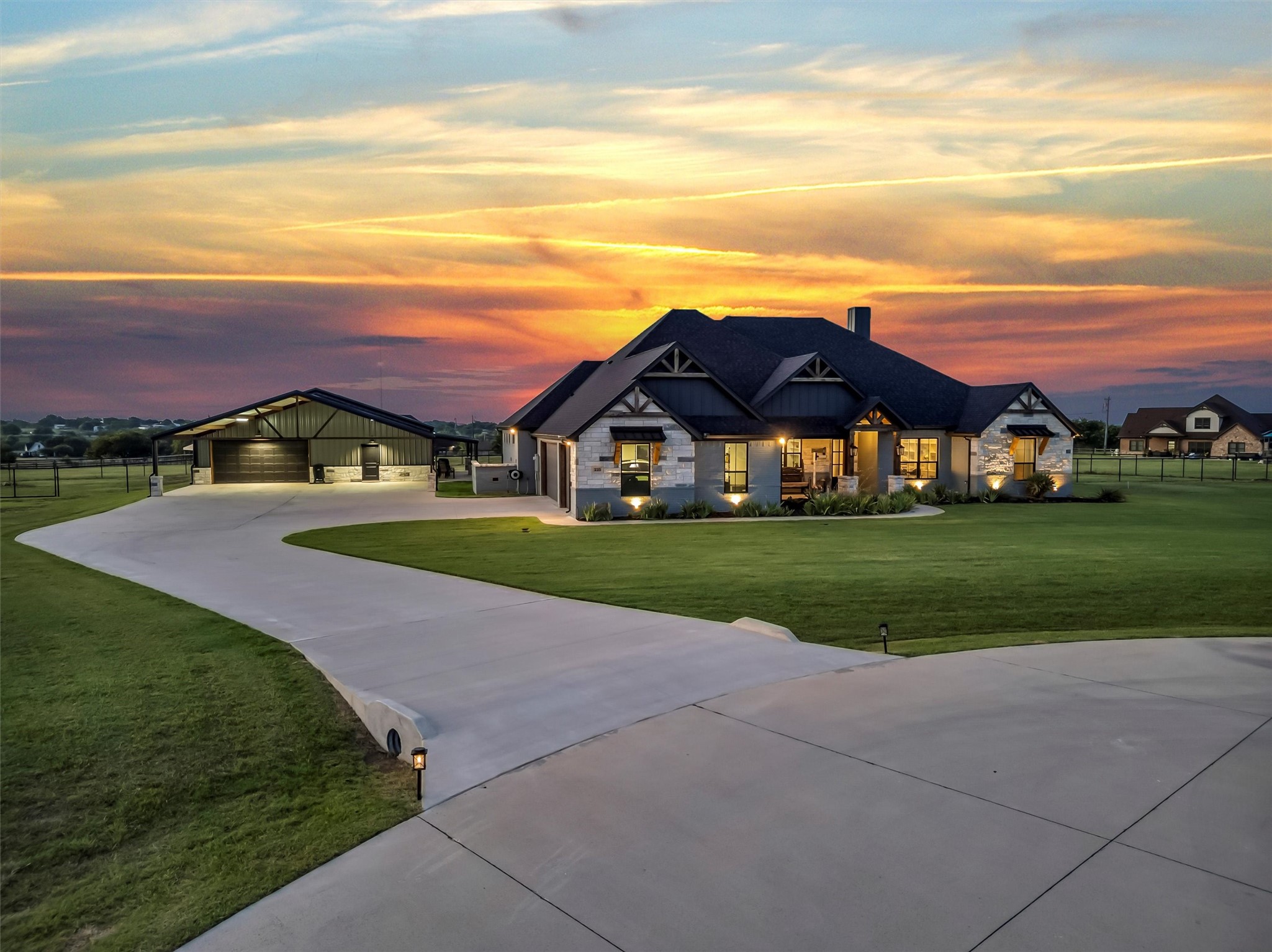 225 Buena Vista Drive Godley TX 76044
